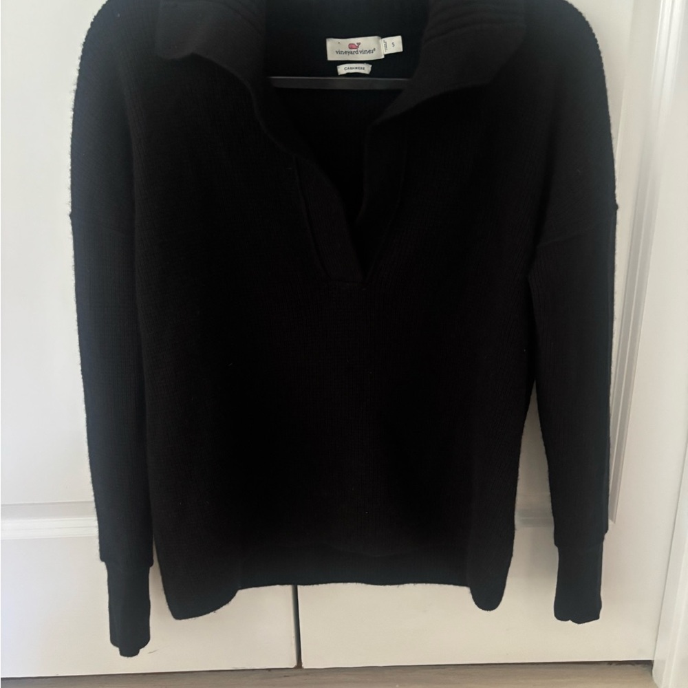 Vineyard Vines Women's Black Crew Neck Sweater cashmere , great condition